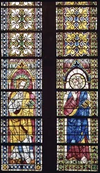 Fenster mit Darstellung von zwei Heiligen